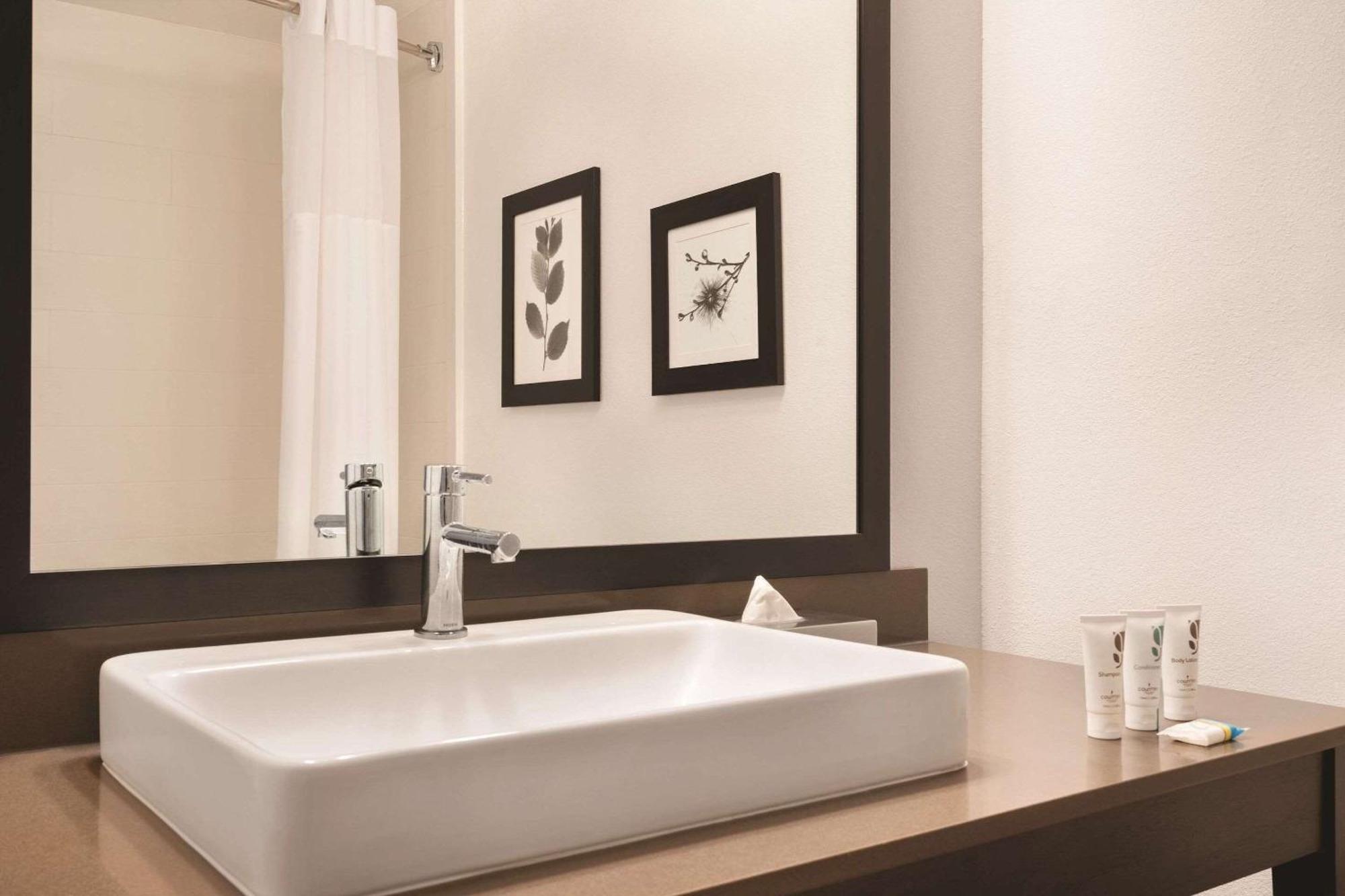 Country Inn & Suites By Radisson, Savannah Midtown, Ga Extérieur photo