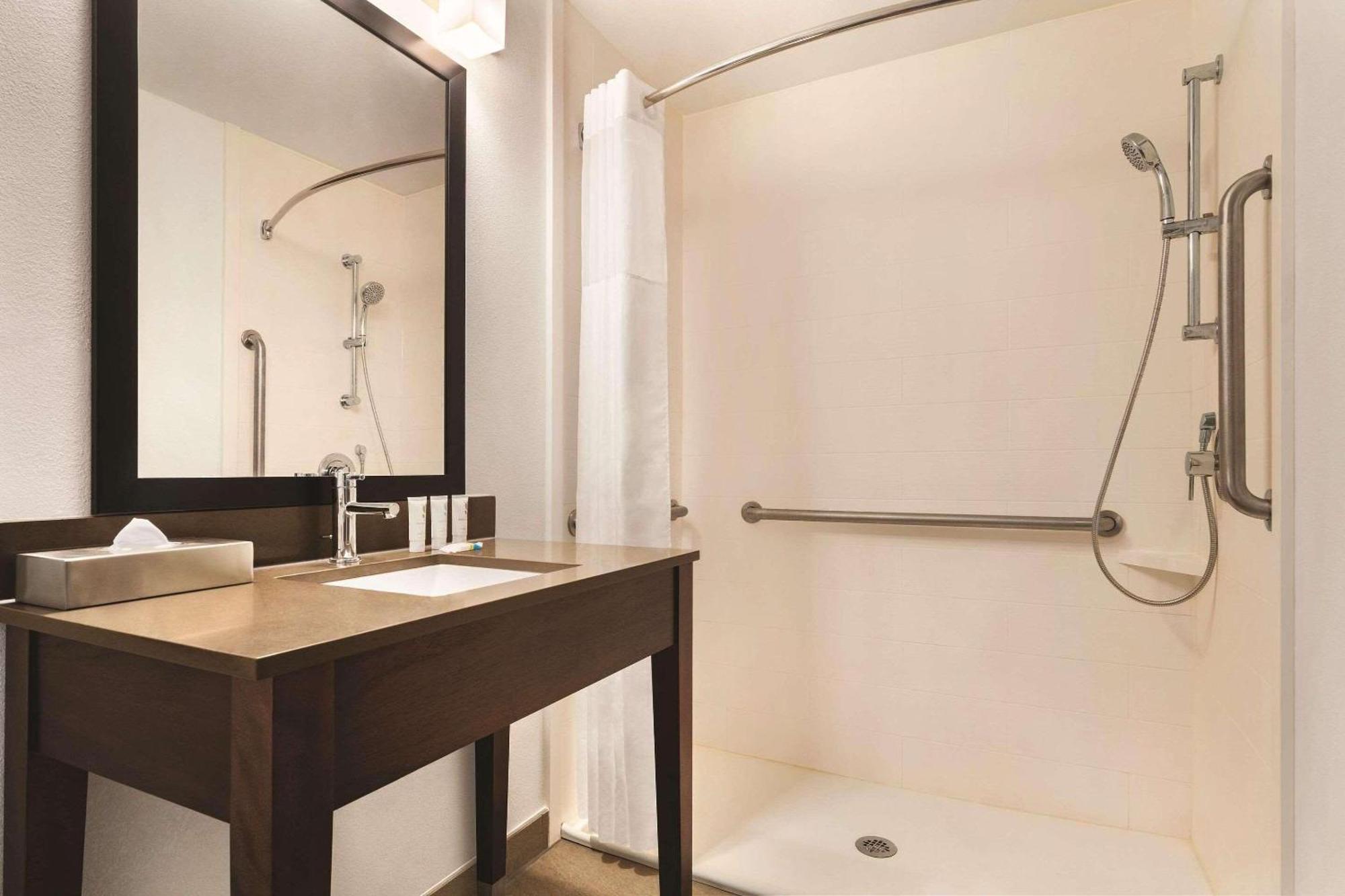 Country Inn & Suites By Radisson, Savannah Midtown, Ga Extérieur photo